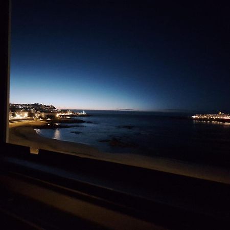 Vivienda Con Increibles Vistas A La Playa De Riazor Apartment A Coruna Bagian luar foto